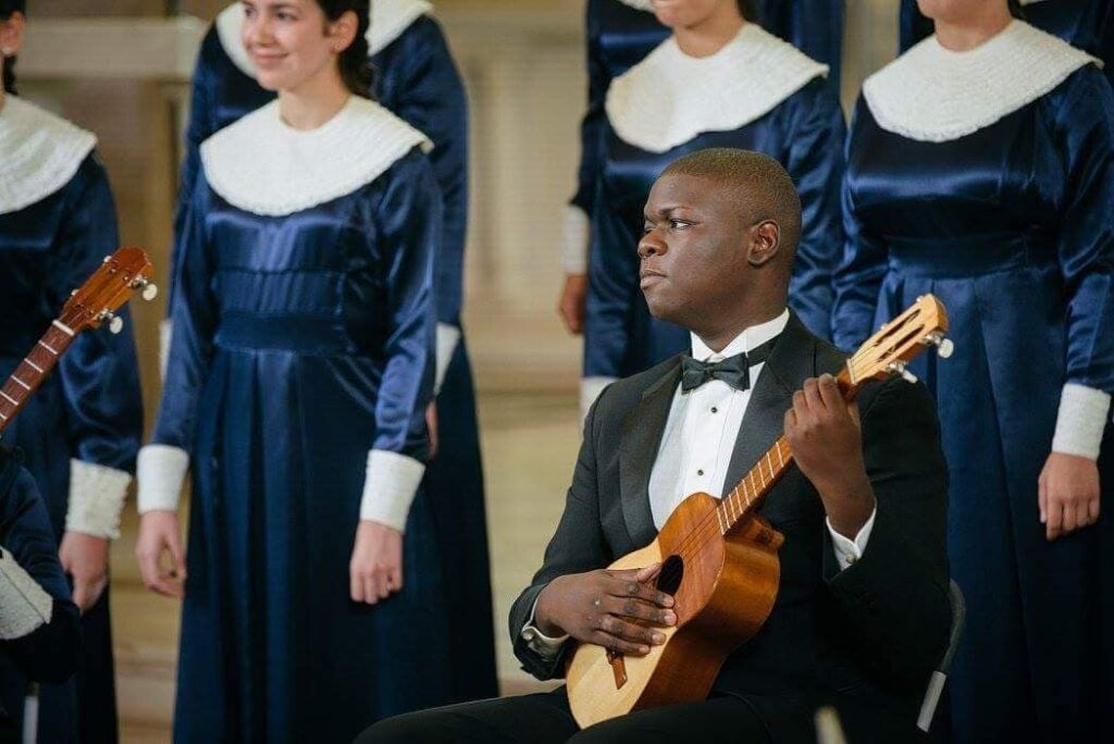 39179869_1925180914241353_4463800811138318336_n